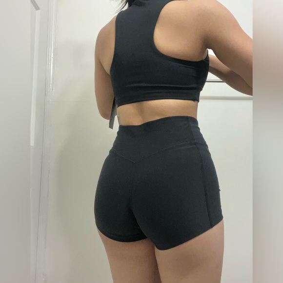 Nike Top - Picture 2 of 2